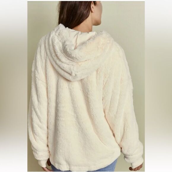 Free People Movement Off The Record Faux Fur Pullover Zip Hoodie in Beige M NWOT - Picture 3 of 16
